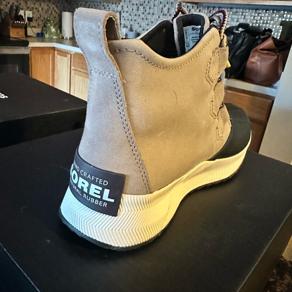 Brand new never worn Soral Tan boots! Size 9